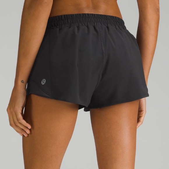 Black hotty hot lululemon shorts - Picture 2 of 3